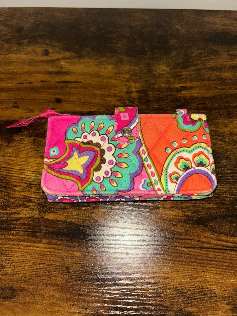 Vera Bradley Quilted Wallet in Pink Swirls Pattern - Picture 2 of 4